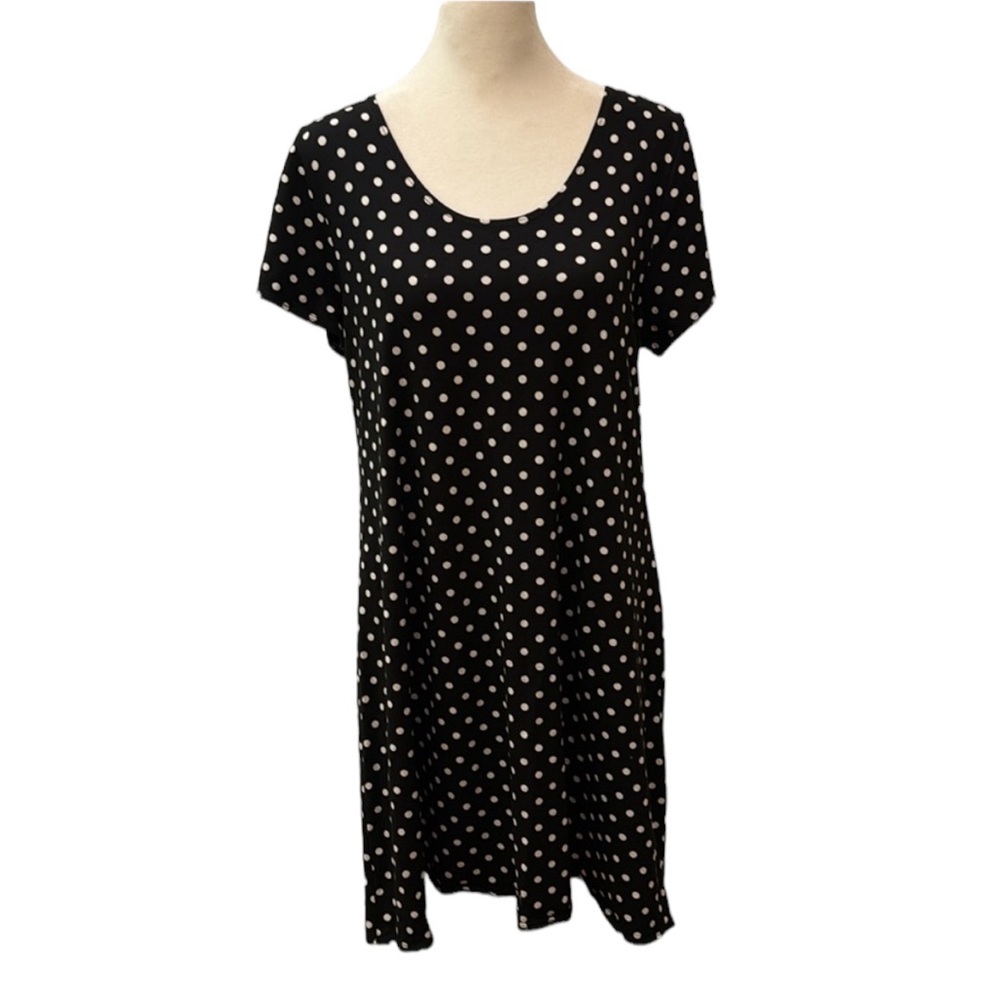 Salaam short sleeve rayon knit dress in black with white polka dots. L. GUC